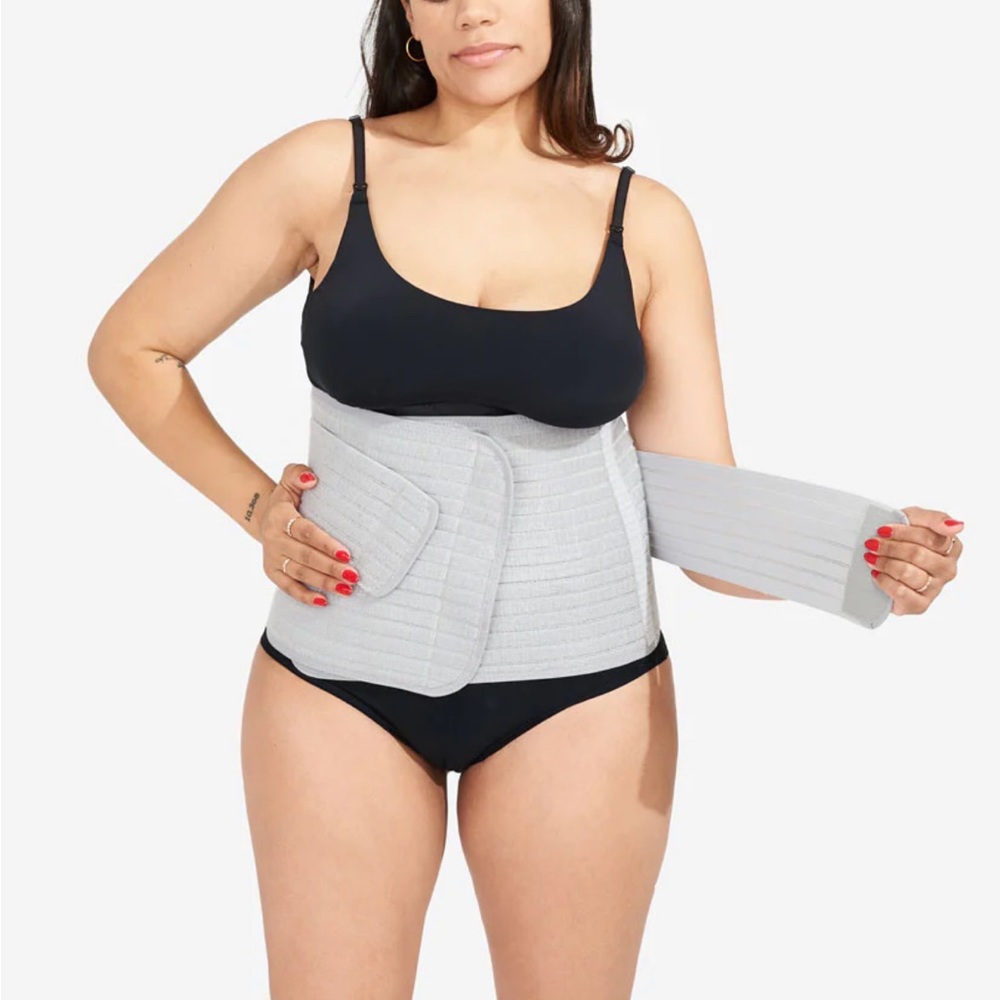 Bodily Belly Band. One Size. Good condition. Used less than a dozen times